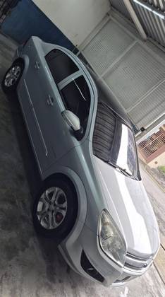 CHEVROLET VECTRA 2.0 MPFI EXPRESSION 8V FLEX 4P MANUAL CHEVROLET VECTRA 2.0 MPFI EXPRESSION 8V FLEX 4P MANUAL